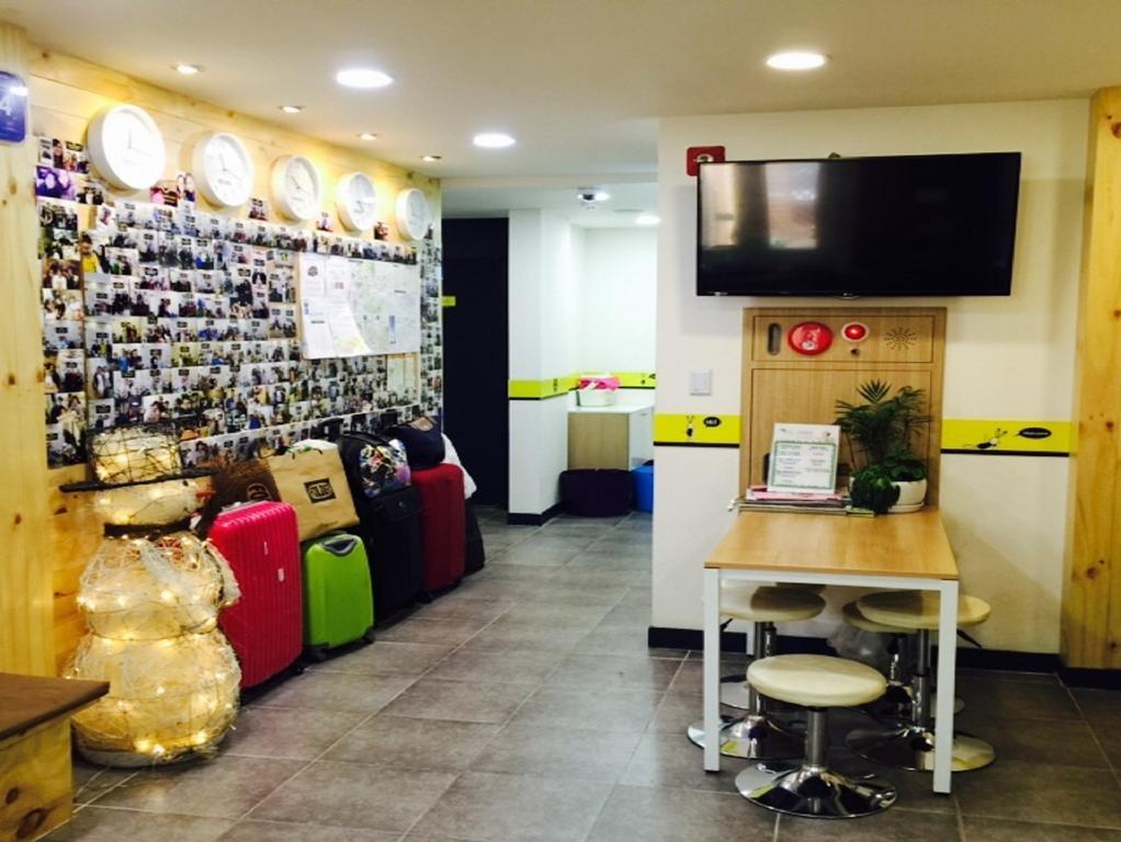 24 Guesthouse Myeongdong Avenue Seoul Exterior photo